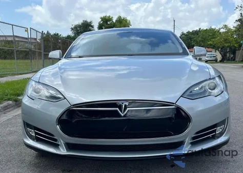 2012 Tesla Model S z USA, uszkodzony, nr VIN 5YJSA1DP4CFS00811